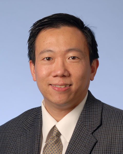 Suthat Liangpunsakul photo