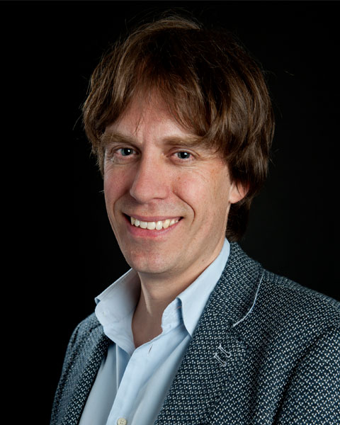 Alexander M. van Oudenaarden photo