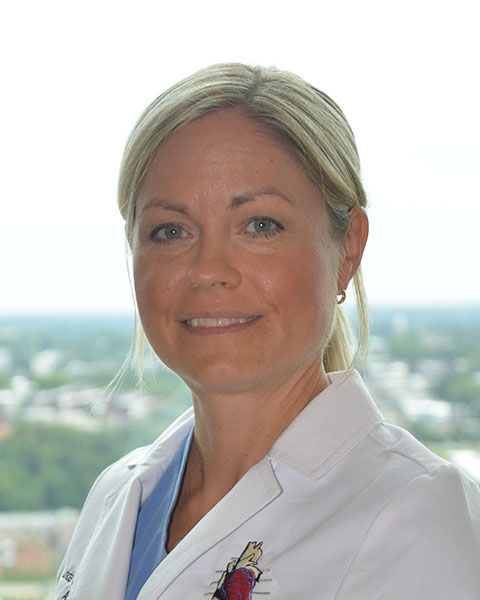 Linda A. Currie, ACNS, CCRN-CSC, WTA photo