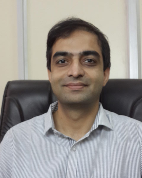 Rishi Nayyar photo
