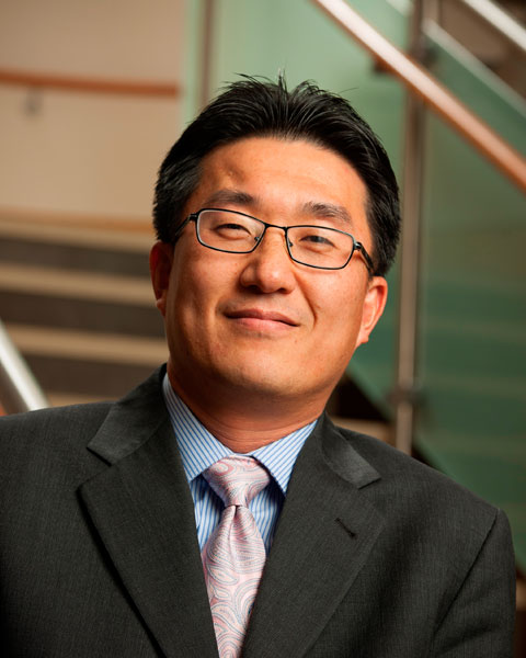 Isaac Y. Kim photo