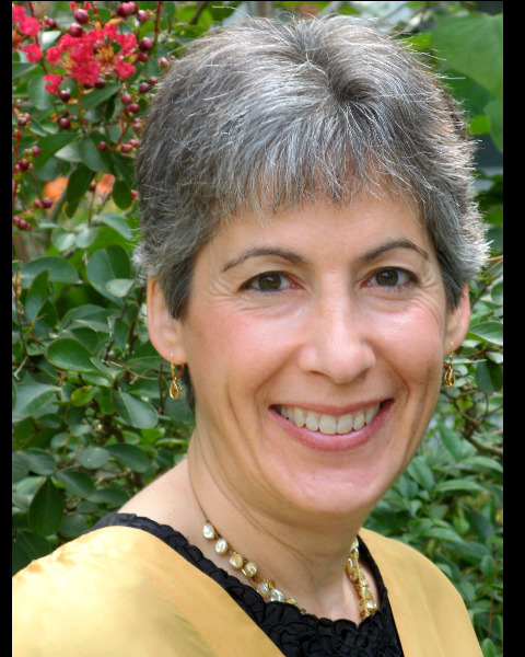 Elizabeth Holt, MD photo